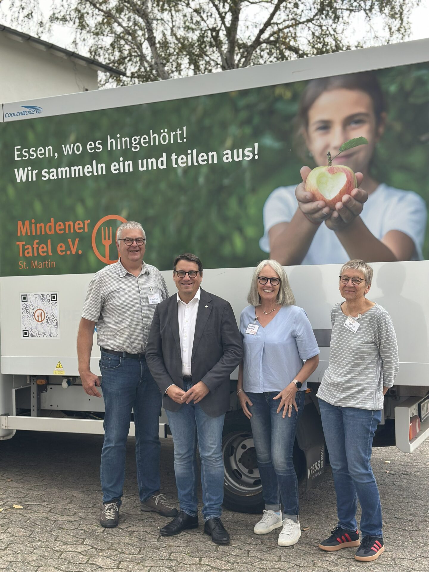 Von links: 1. Vorsitzender Oliver Plöger, Dr. Oliver Vogt, Schriftführerin Angelika Isenberg, 2. Vorsitzende Ulrike Klappheck, Foto Anja Kittel